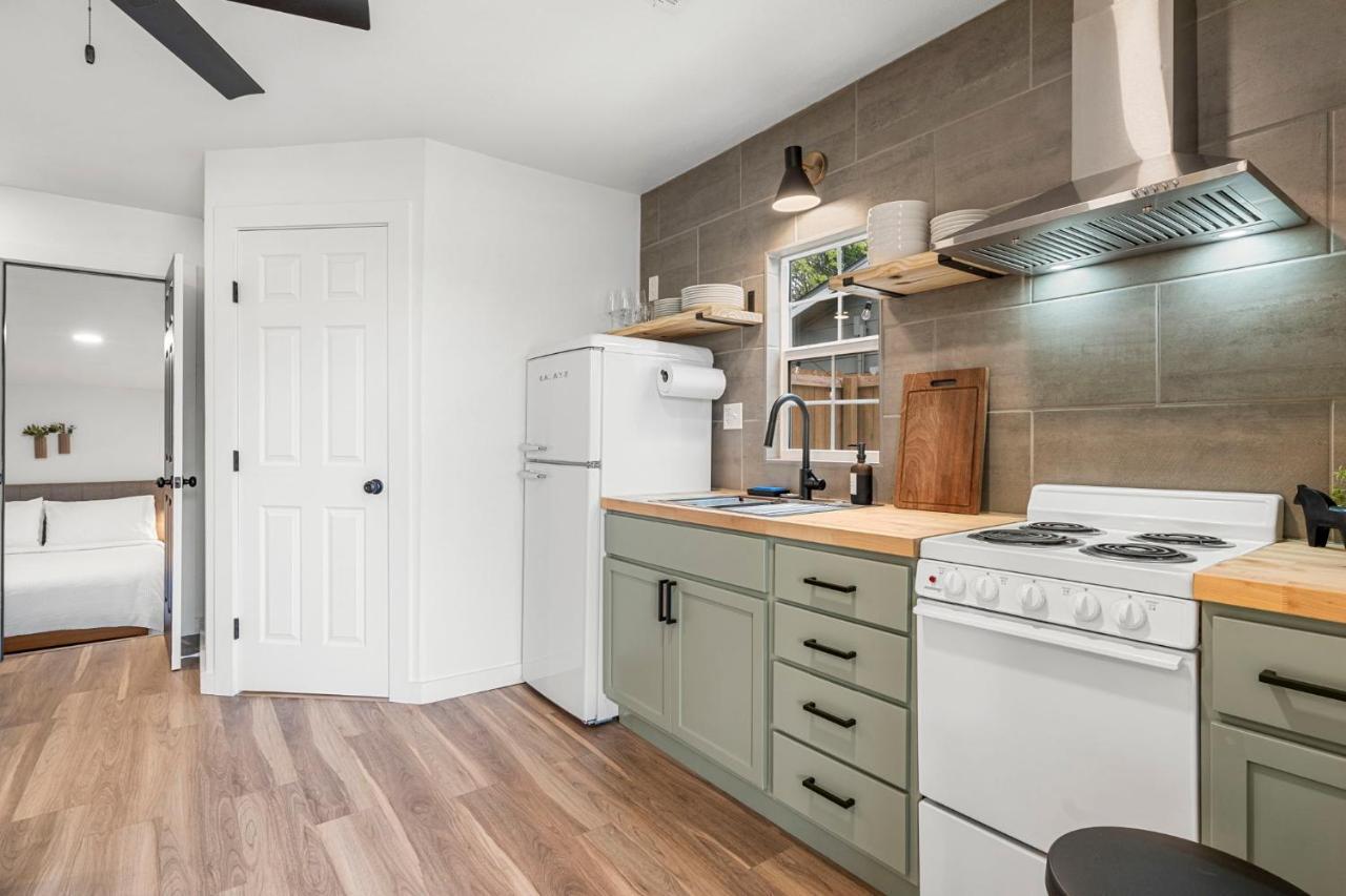 New! The Yellow Door- Downtown Wimberley W/ River Access Bagian luar foto