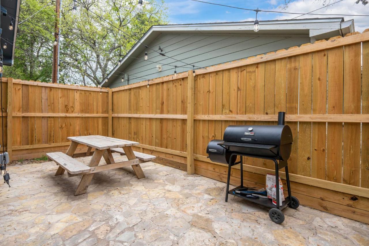 New! The Yellow Door- Downtown Wimberley W/ River Access Bagian luar foto